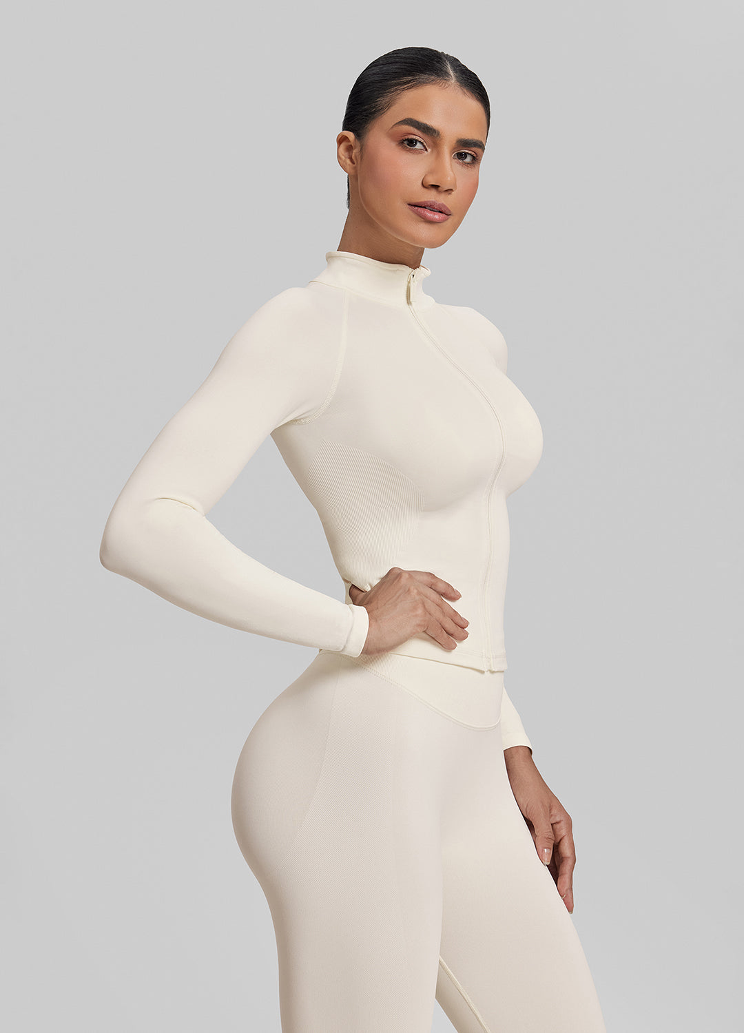 Ultrasculpt Longline Full Zipper Seamless Breathable Warm…