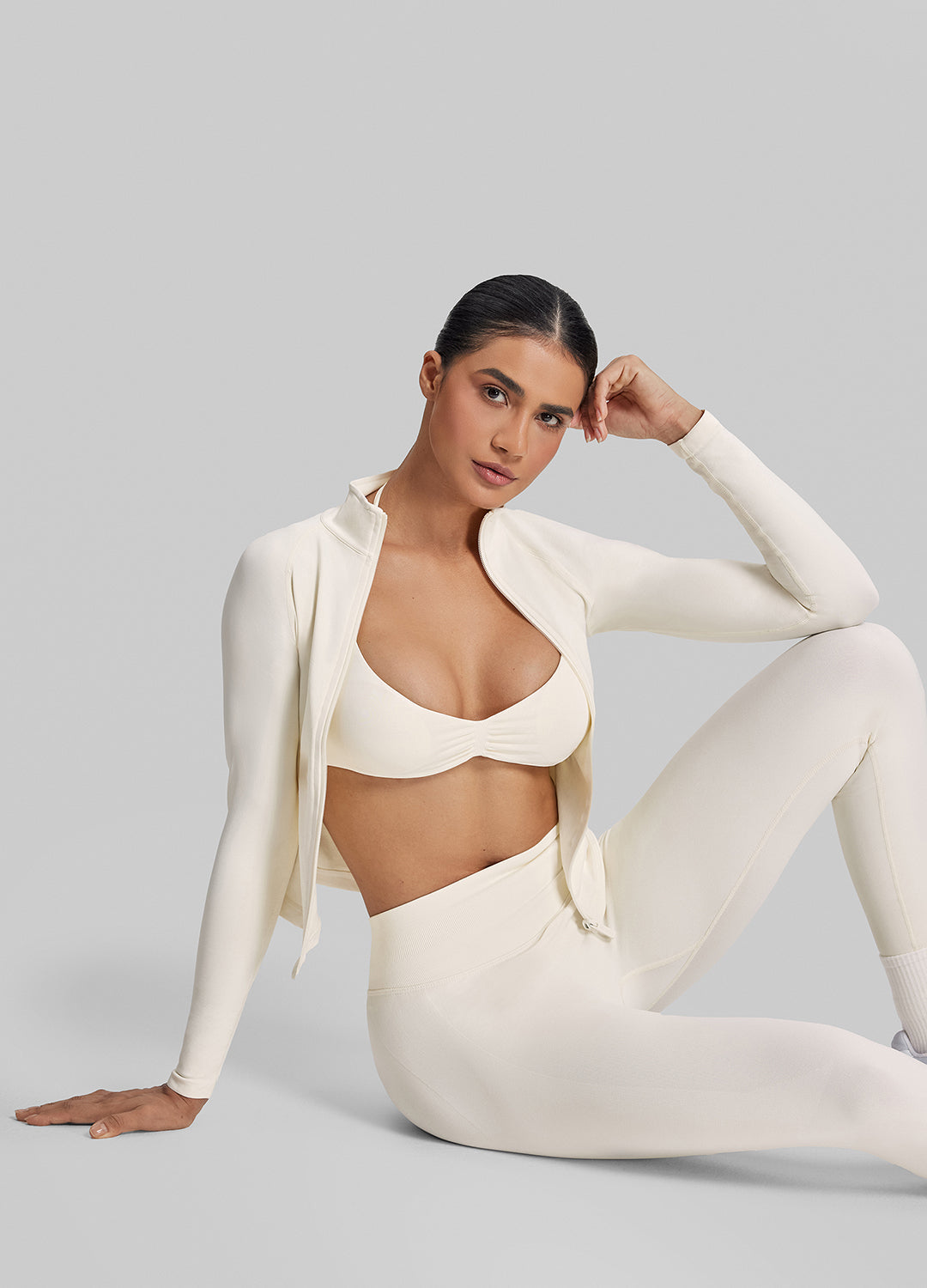 Ultrasculpt Longline Full Zipper Seamless Breathable Warm…