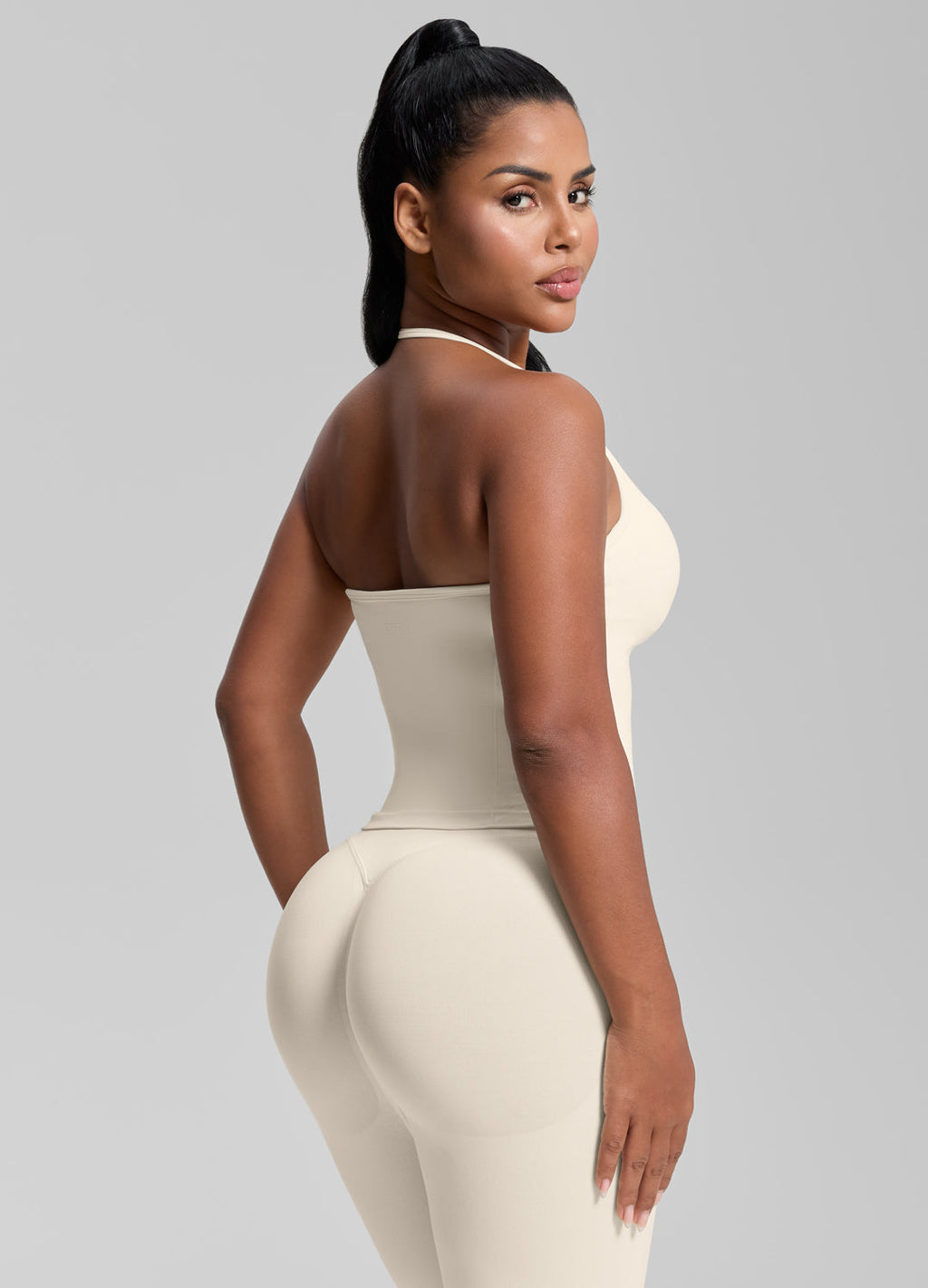 Ultrasculpt Longline Halterneck Form-Fitting Built-in Bra…