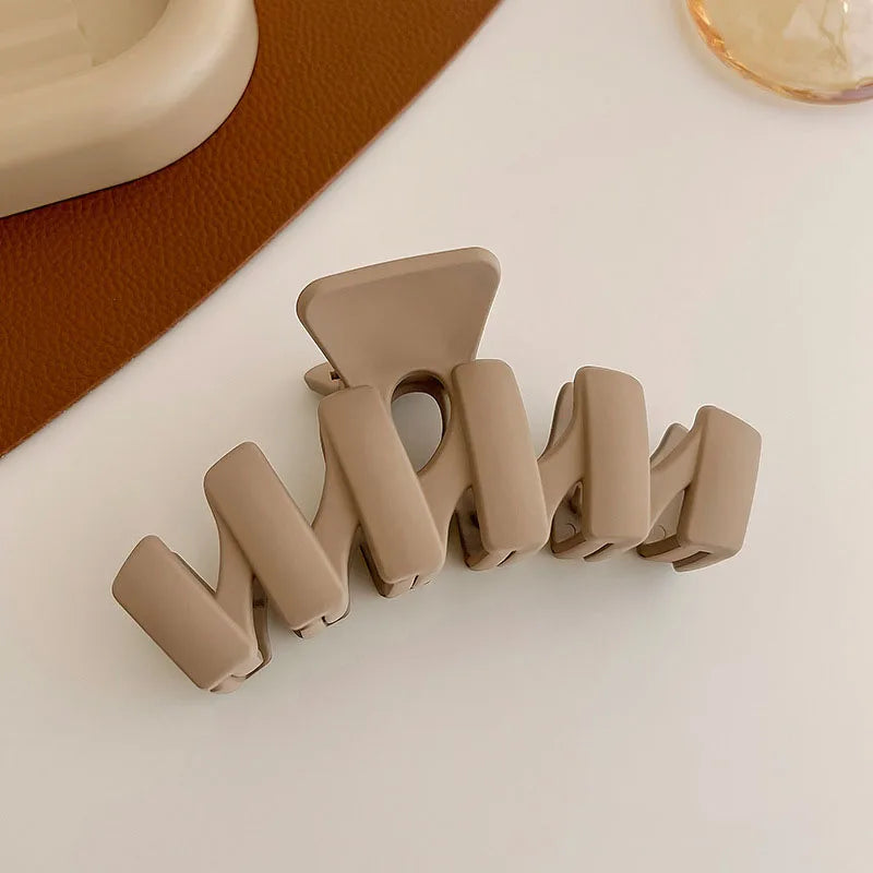 Solid Vintage Matte Geometric Hair Claws For Women Thick Hair Strong Hold Sweet Hair Clips Hairpins Fashion Hair Accessories