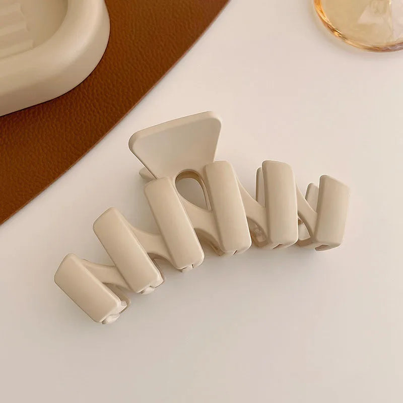 Solid Vintage Matte Geometric Hair Claws For Women Thick Hair Strong Hold Sweet Hair Clips Hairpins Fashion Hair Accessories
